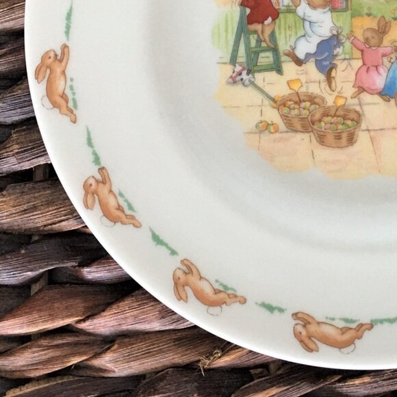 Royal Doulton Bunnykins Plate in Kitchen Scene Pattern - Picture 7 of 8